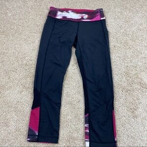 Lululemon Black Crop Capri Athletic Leggings Women Size 6